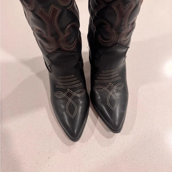 Steve Madden Black Embroidered Heeled Cowboy Boots - Picture 4 of 10